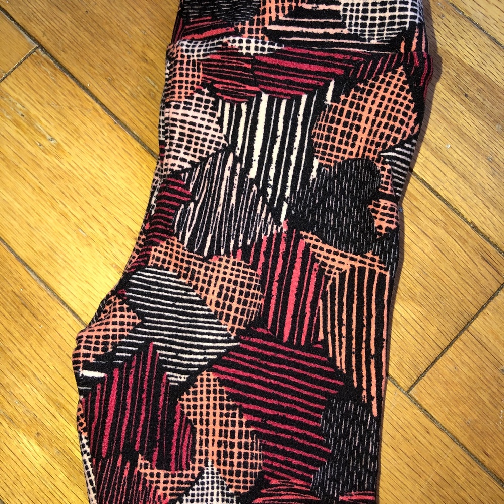 New LuLaRoe S/M Leggings
